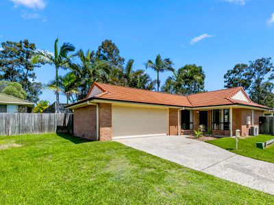 6 Badminton Court, Forest Lake