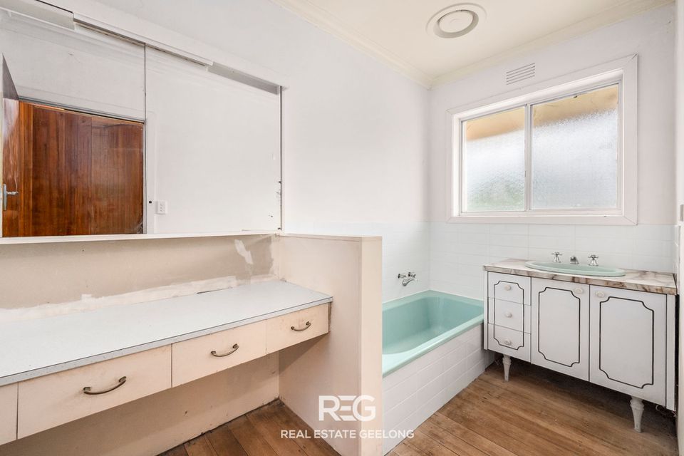 351-359 Bellarine Highway, Moolap