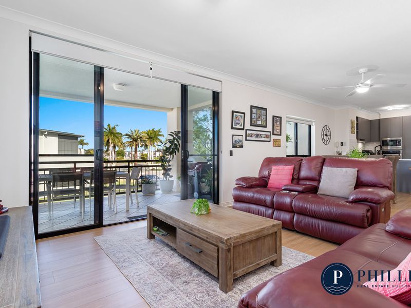 7006 Phoenix Palms Drive, Hope Island