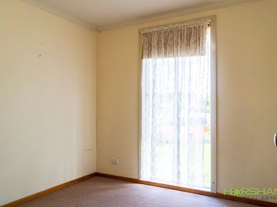4 Felstead Avenue, Horsham