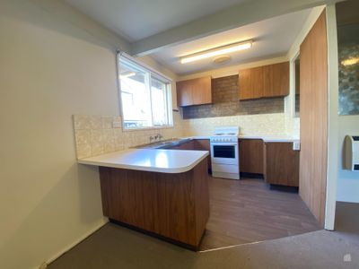 2/112 Hoffmans Rd, Essendon