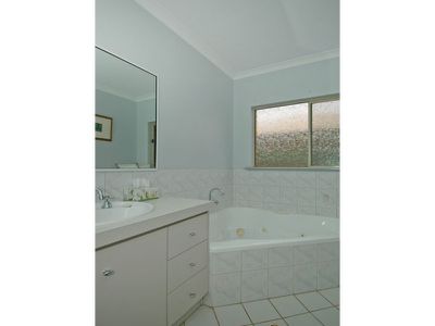 27 Bates Drive, Boulder