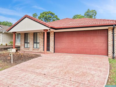 18 Della Ricca Place, Forest Lake