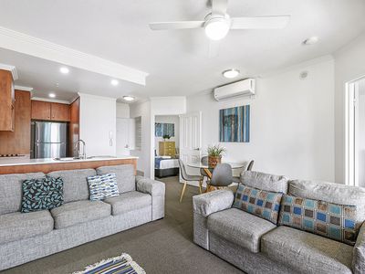 305 / 182 Marine Parade, Labrador