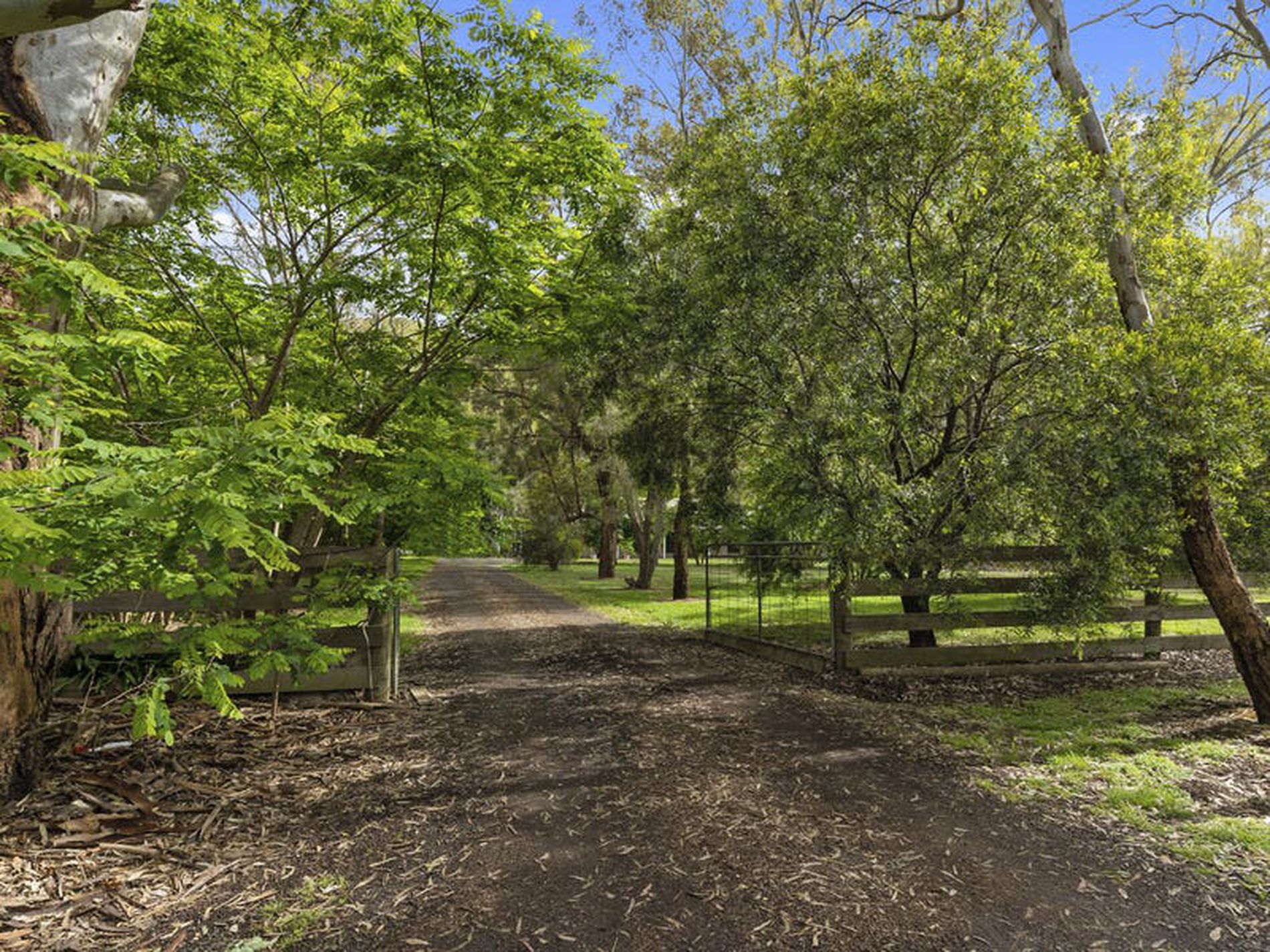 714 Spring Valley Rd, Flowerdale