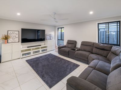 3 Sandcastle Drive, Sandy Beach