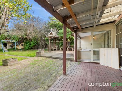 8 Logan Street, Hamlyn Heights