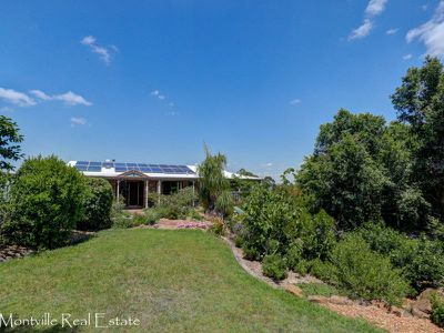 152-166 Western Avenue, Montville