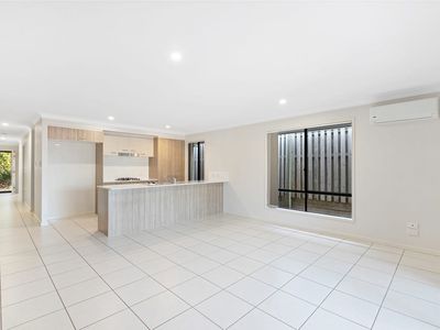 61 Chelsea Crescent, Bridgeman Downs