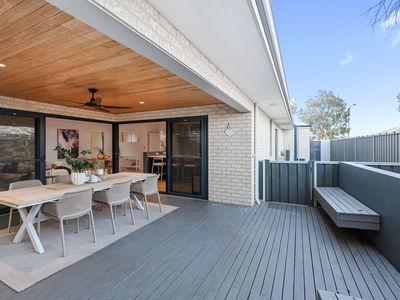 404 Kingsway, Landsdale
