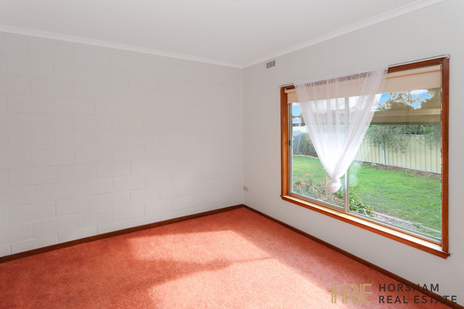 2 / 2 Olympic Street, Horsham