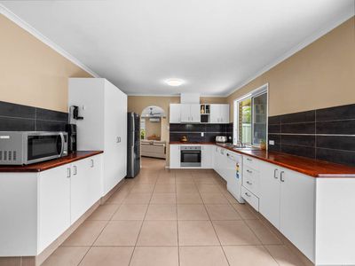 9 Utah Street, Aroona