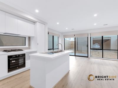 7 Guisard Way, Clyde North