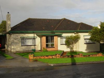 42 Umpherston Street, Mount Gambier