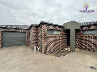 3 / 6 Equine Court, Tarneit