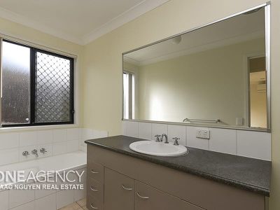 19 Budawang Street, Parkinson