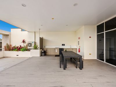 305 / 8 Waverley Street, Southport