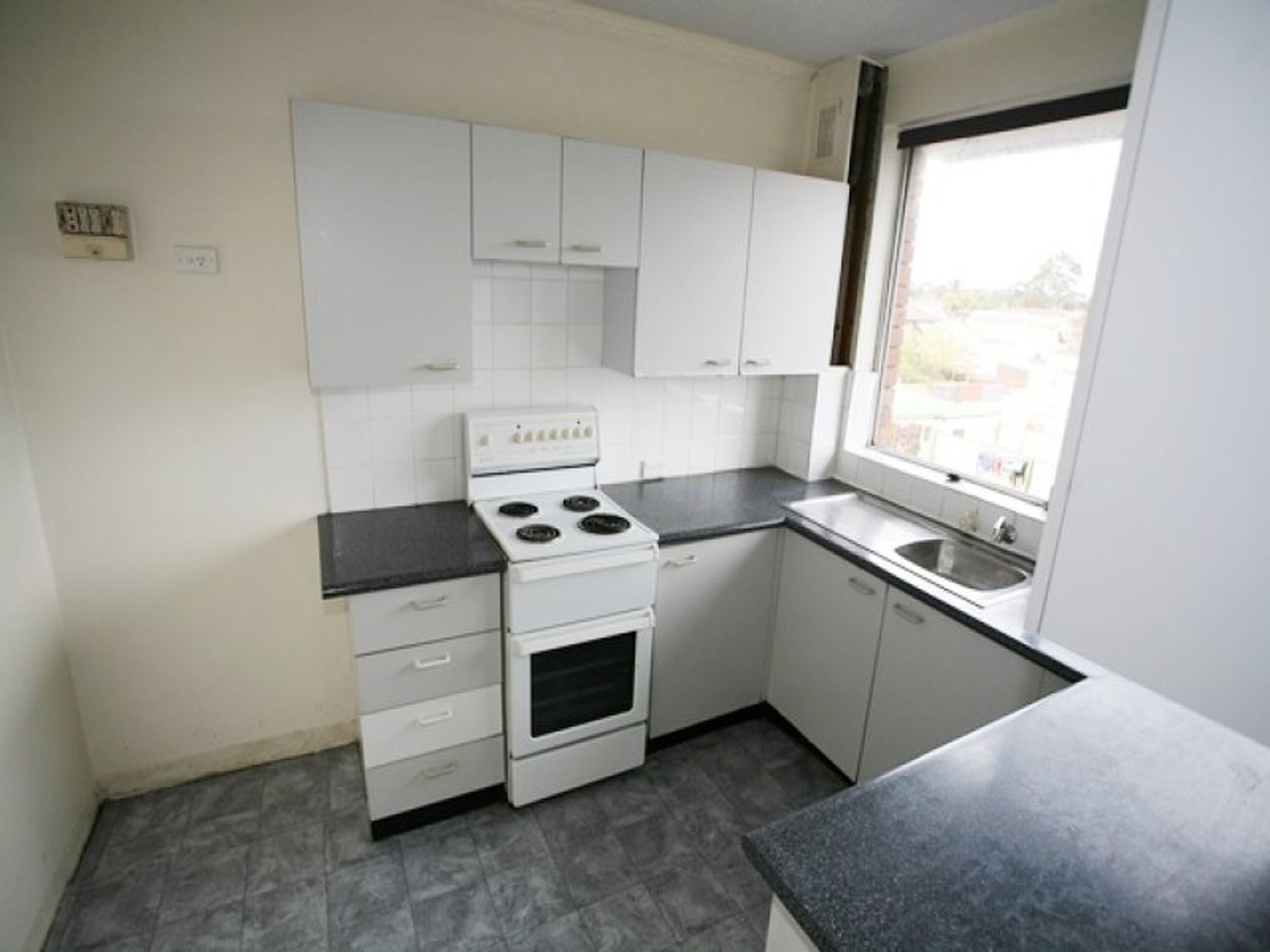12 / 19A Johnson Street, Mascot