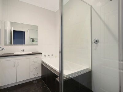 929 Tullimbar St, North Albury