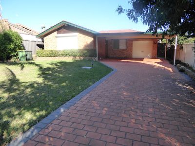 2 Derwent Place, Bossley Park