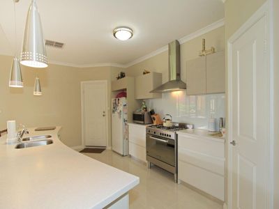 19 Gatacre Drive, Somerville