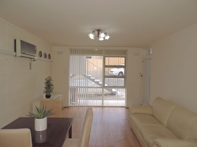 2 / 15 Morris Road, Innaloo