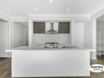 7 Mendocino Crescent, Tarneit