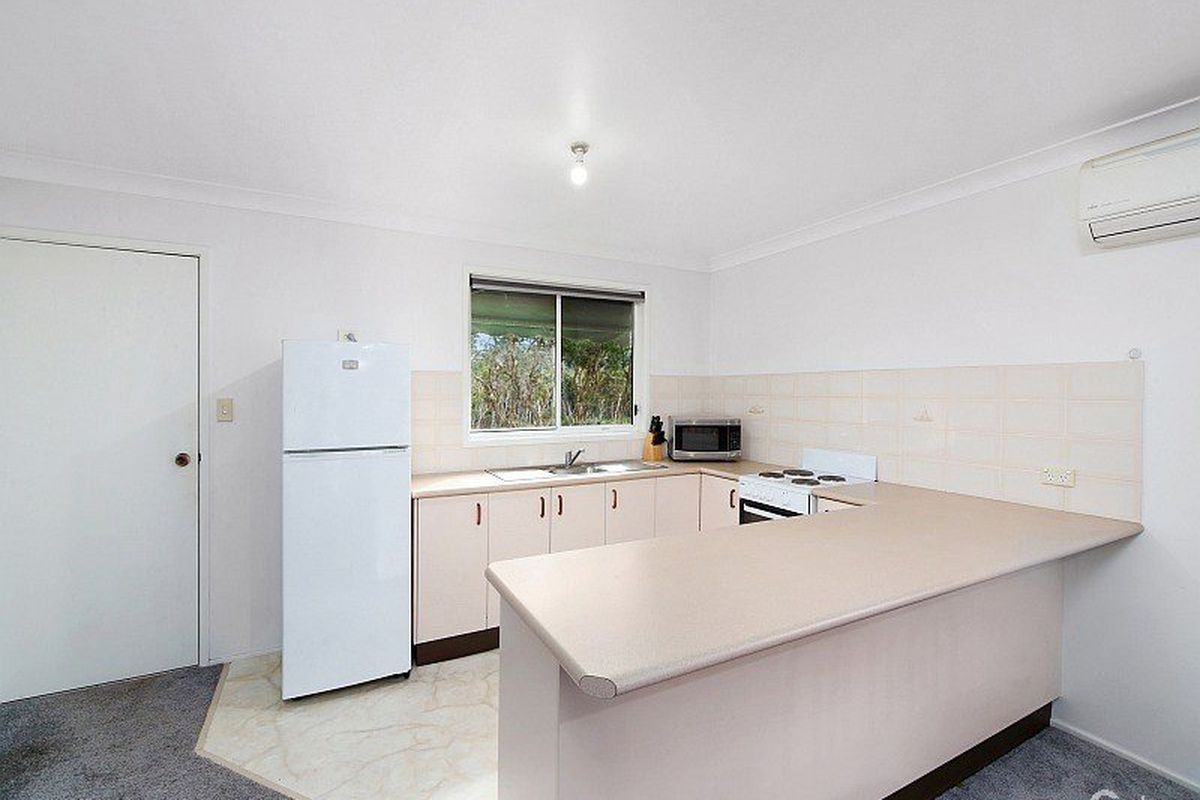 9 Peter Avenue, Forresters Beach
