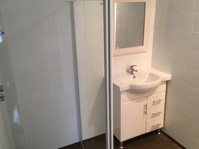 1 / 4 Banksia Avenue, Windang