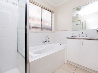 1 / 9-15 Higgs Circuit, Sunbury