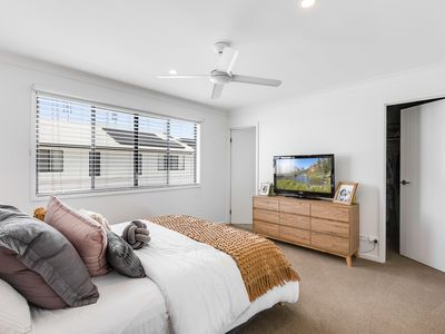 7 / 319a Bridge Street, Newtown