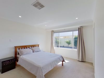 32 Hindmarsh Esplanade, Dubbo