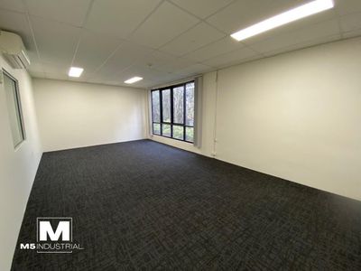 12 / 3 Kelso Crescent, Moorebank