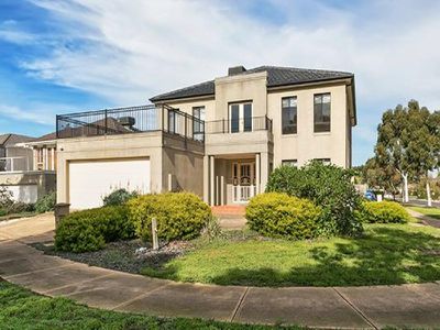 9 Lakeside Drive, Point Cook