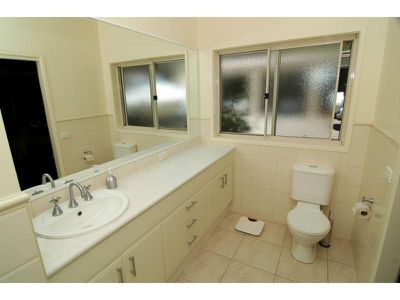 1 Willow Road, Broadwater