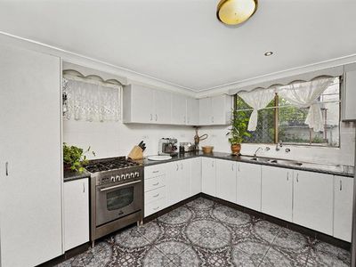 16 Wollongong Rd, Arncliffe