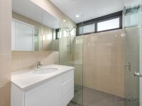 unit 122 / 181 Clarence Road, Indooroopilly