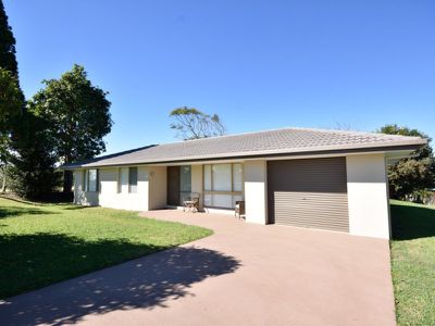 54 Palm, Maleny