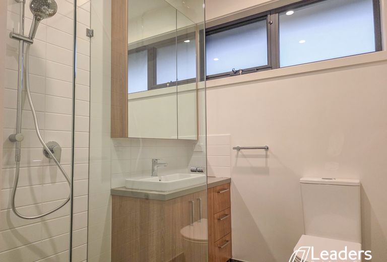1 / 5 BRUCE STREET, Mount Waverley