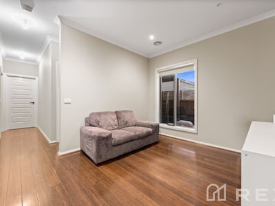 6 Limeburner Grove, Botanic Ridge