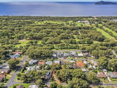 8 Dolphin Avenue, Hawks Nest