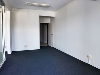 18 / 75 Waterway Drive, Coomera