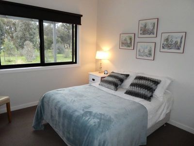 1 Red Box Ct, Seymour