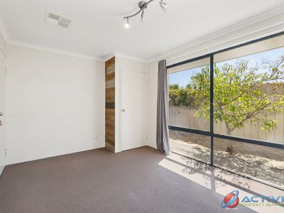 4 Lorna Cove, Tapping