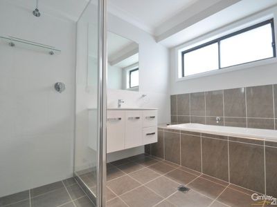 2 Venetian Court, Dubbo