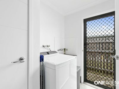 32 Saltair Drive, Eli Waters