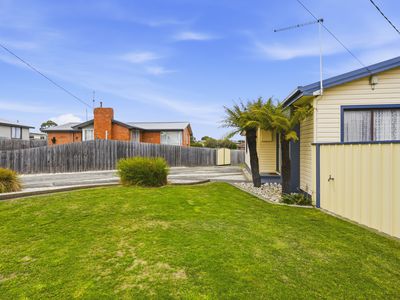 9 Duke Avenue, George Town