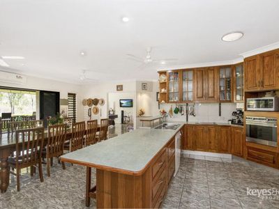 24 Tokara Court, Kelso