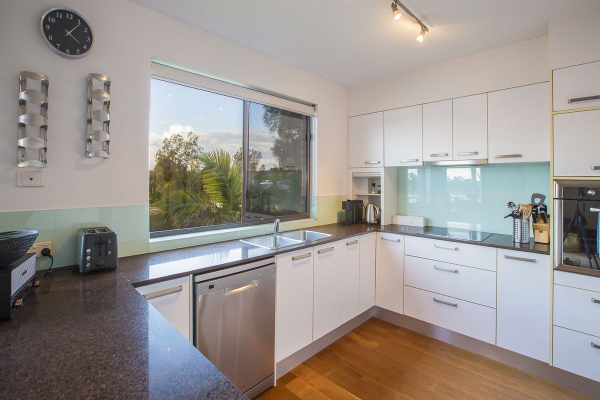 2 / 3 BARBET PLACE, Burleigh Waters