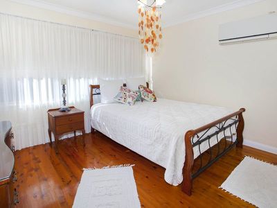 13 Burrows Avenue, Kanahooka